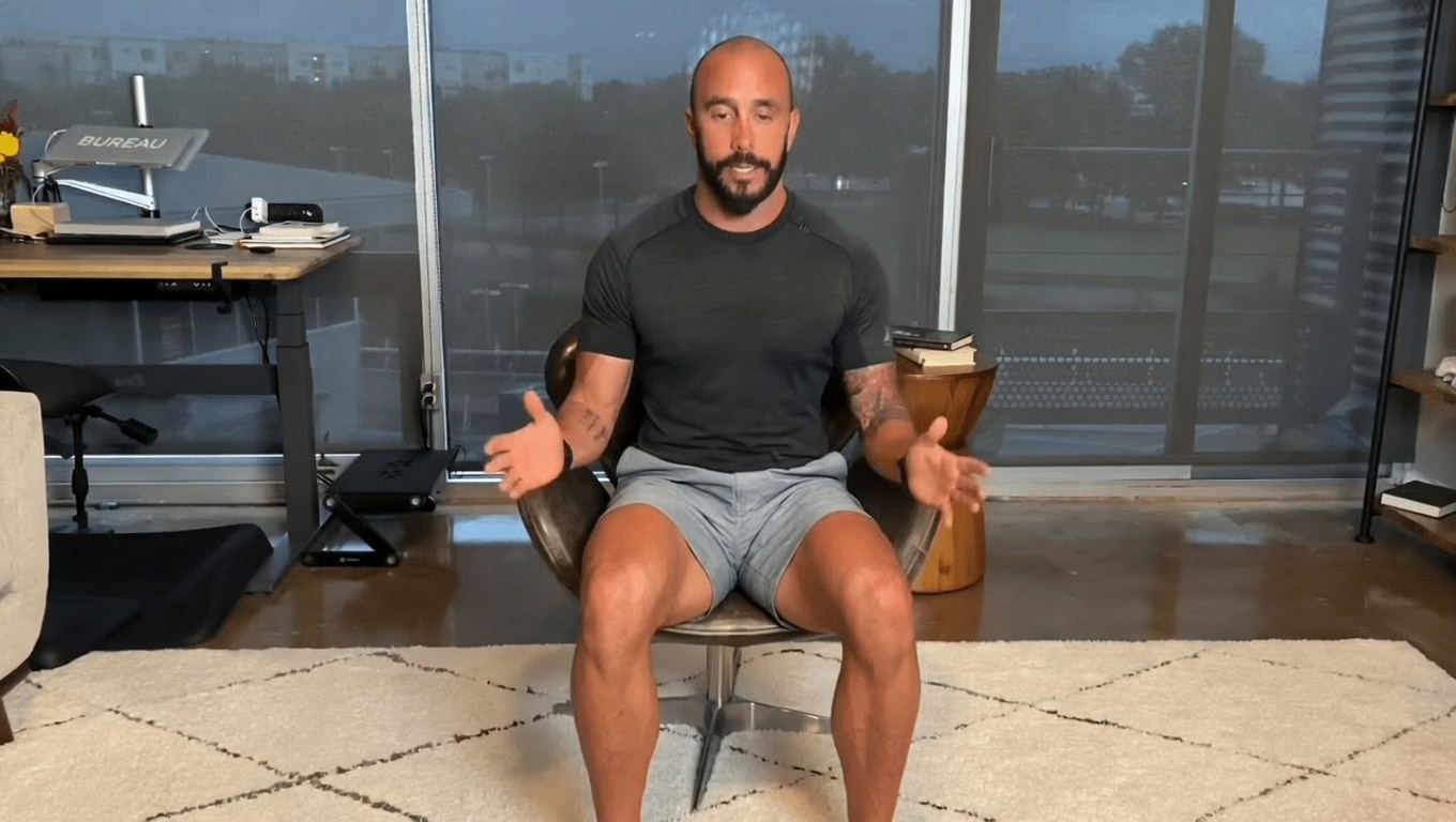 Plus de 60 ans ? Découvrez 5 exercices essentiels pour renforcer les fessiers et améliorer la mobilité au quotidien | Mouvements pour seniors