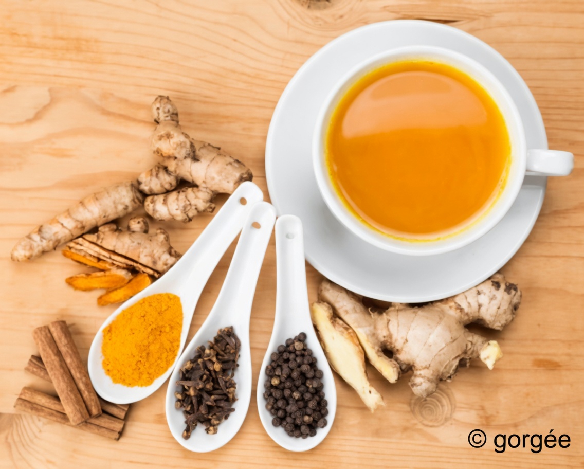 Pourquoi les hommes du monde entier mélangent du gingembre, de la cannelle et du curcuma pour leur bien-être et leur vitalité au quotidien