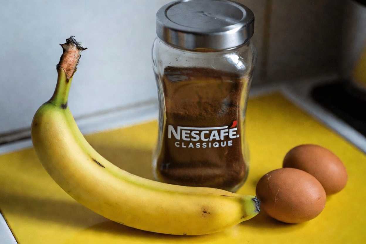 Que se passe-t-il lorsque vous mélangez de la banane avec du café et un œuf ? Découvrez la boisson énergisante virale