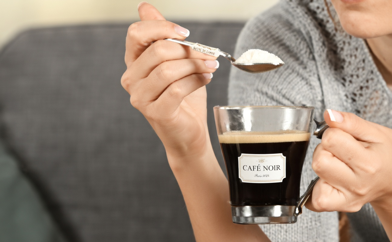 Les bienfaits CHOQUANTS d’ajouter CETTE poudre à votre café