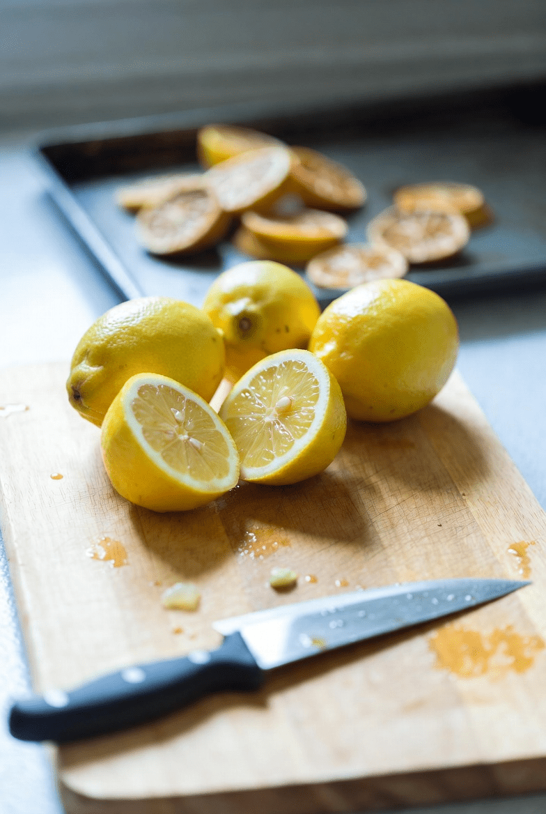 9 raisons pour lesquelles tant de gens boivent de l’eau citronnée chaque jour