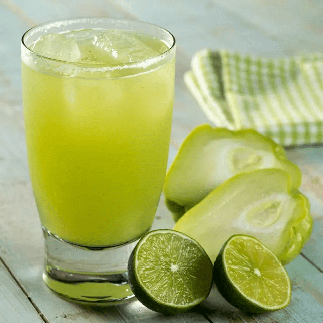 Comment préparer un jus rafraîchissant de chayote et de citron vert : recette facile et conseils pour votre routine bien-être quotidienne