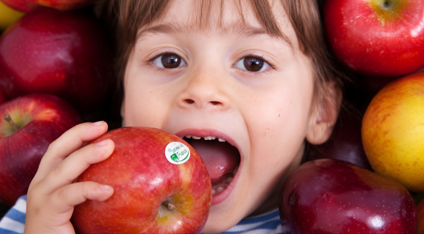 ALERTE ! Vous commettez ces 9 erreurs en mangeant des pommes qui pourraient nuire à votre santé !