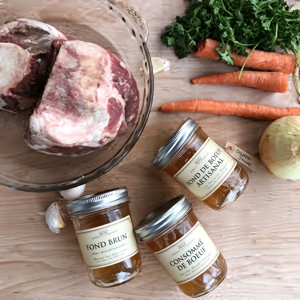 Un médecin orthopédiste de 97 ans révèle : UN SEUL aliment reconstruit le cartilage du GENOU en 24 heures