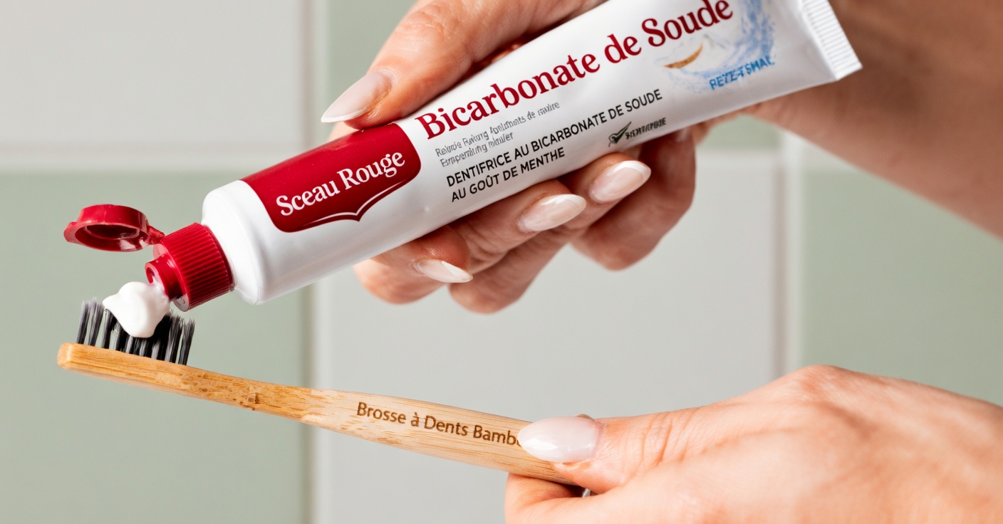 On dirait que j’ai eu recours à la chirurgie esthétique” : un remède maison utilisé pour améliorer l’apparence des rides et des taches brunes sur les mains et les bras