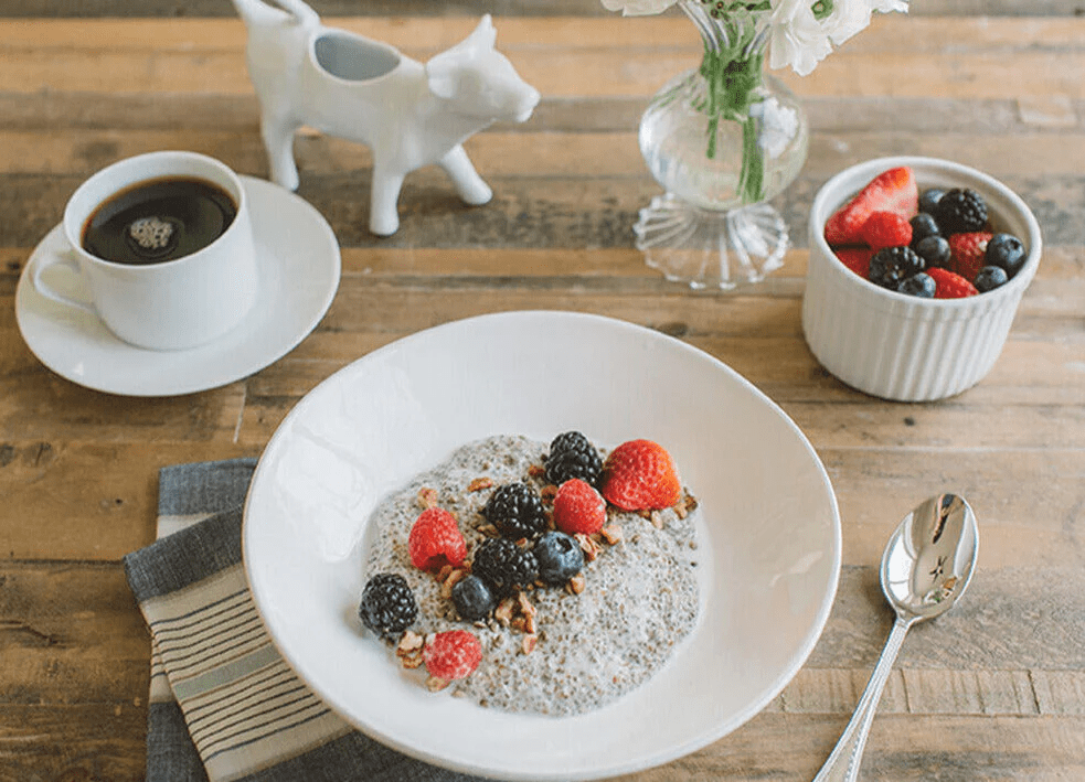 Protégez naturellement vos yeux : 3 graines et 1 fruit pour soutenir la santé visuelle des seniors