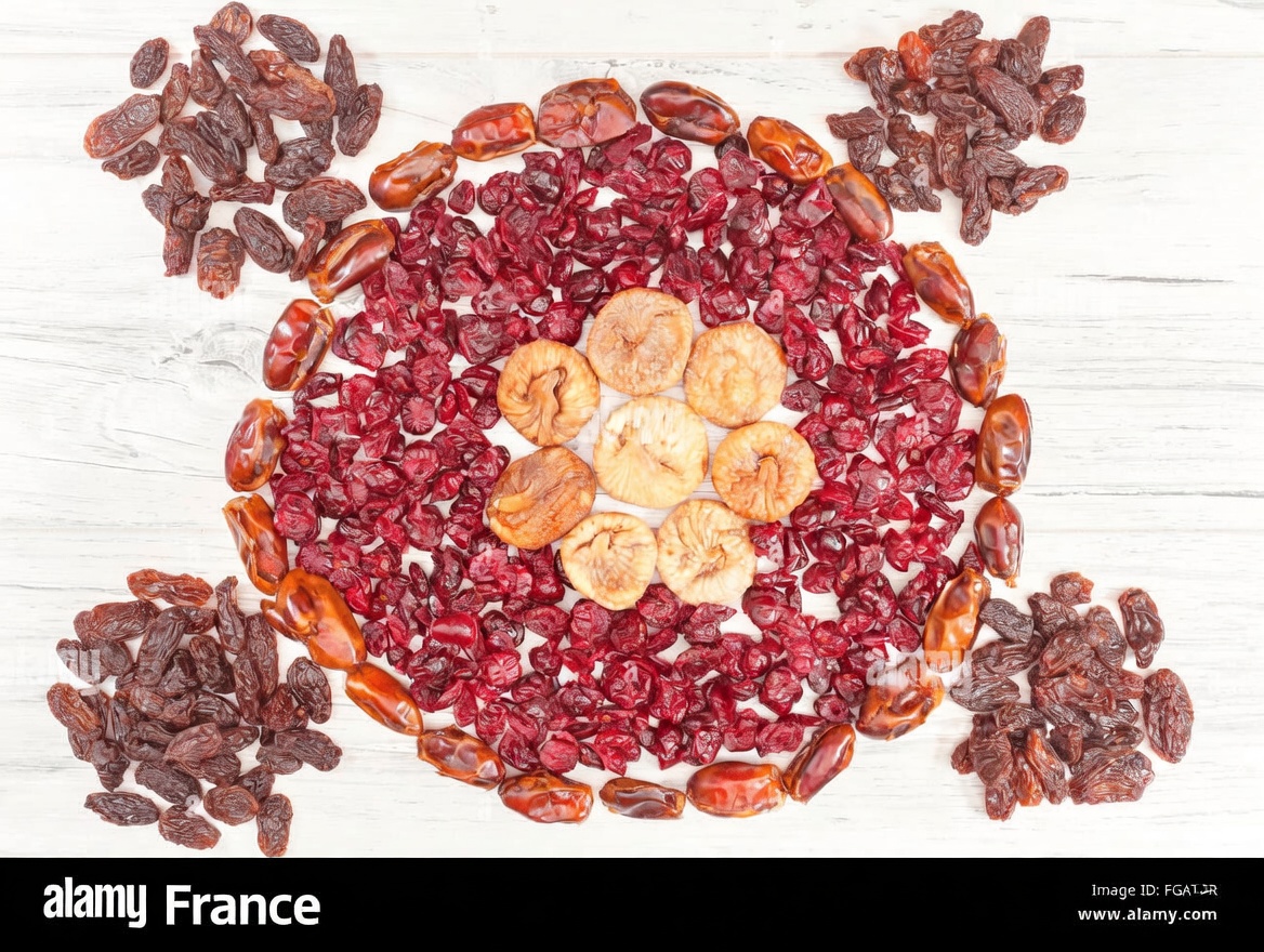 Seniors : 3 fruits secs à manger avant de se coucher pour réduire les visites nocturnes aux toilettes