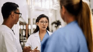 Le lien entre le cancer de l’ovaire et le cancer du sein : ce que chaque femme doit savoir