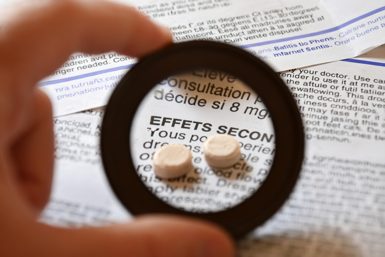 Alerte cardiologue : 5 médicaments courants qui endommagent silencieusement le cœur des plus de 60 ans (et quoi faire à la place)