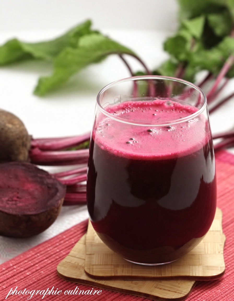 Seniors : améliorez la circulation de vos jambes pendant la nuit grâce à cette simple habitude au coucher