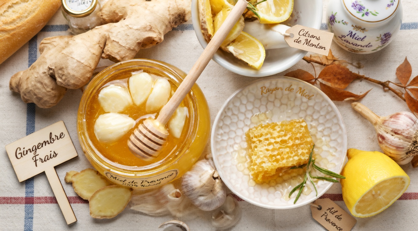 Mélangez ces 3 ingrédients avant de vous coucher : une boisson simple qui peut aider à soutenir des taux de cholestérol sains pendant la nuit