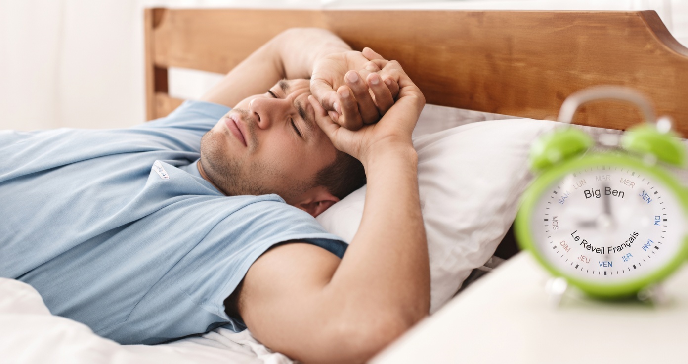 En tant que senior, découvrez sept habitudes de sommeil courantes à éviter pour améliorer votre repos et votre vitalité au quotidien