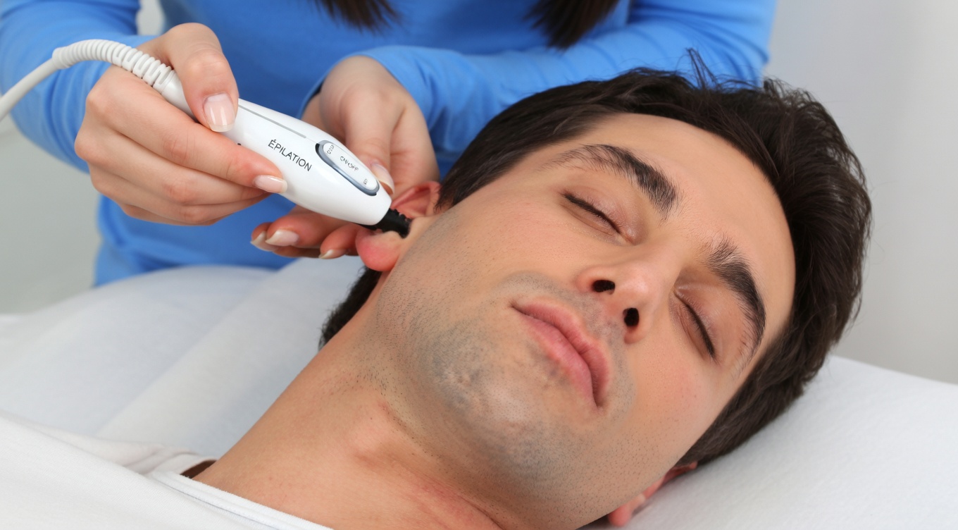 Poils d’oreille et votre santé : ce que les médecins disent de ce signe corporel négligé