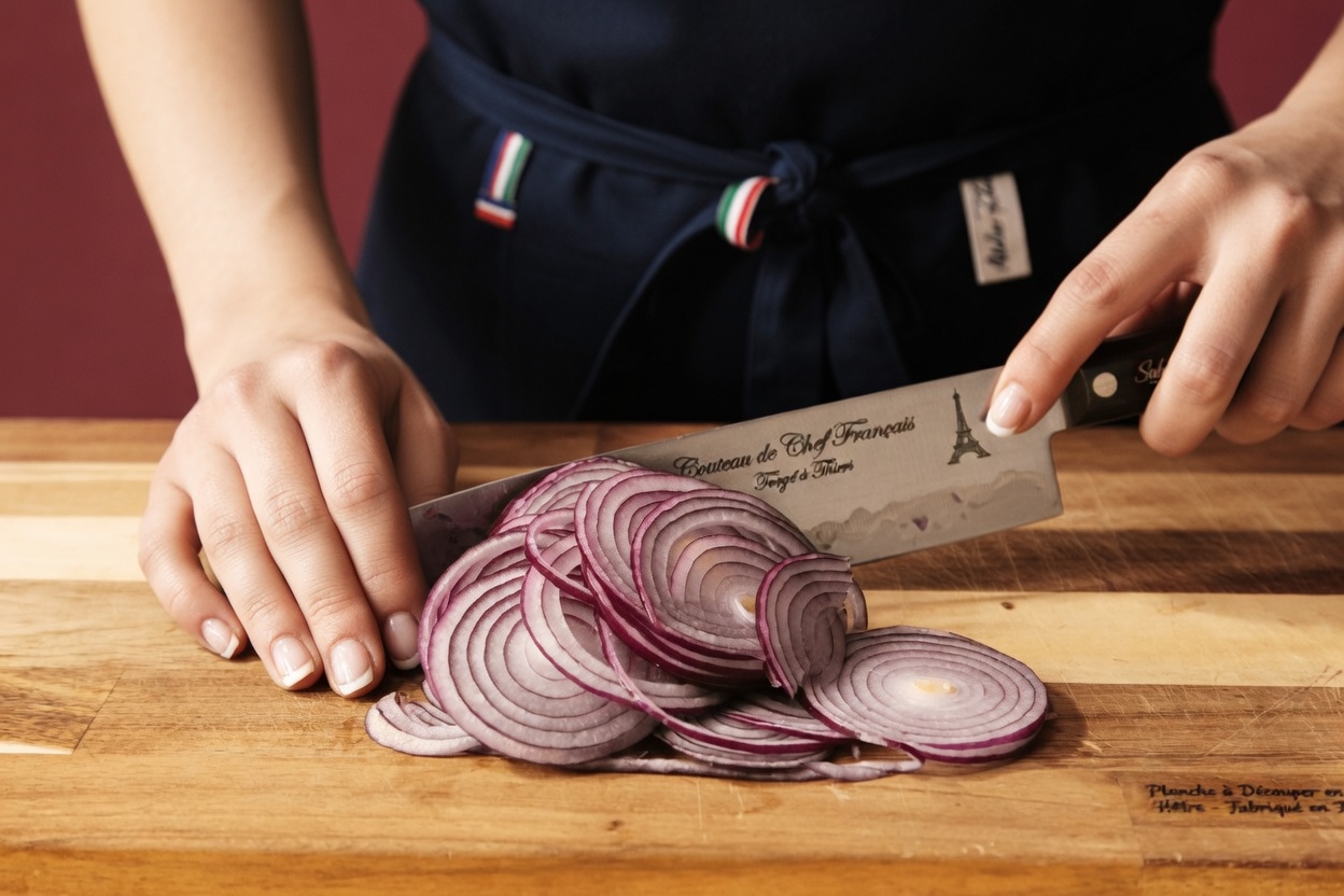 La glycémie chute instantanément grâce à cette recette d’oignon rouge ! Cet aliment de base de la cuisine pourrait-il vraiment aider à stabiliser vos taux pendant la nuit ?