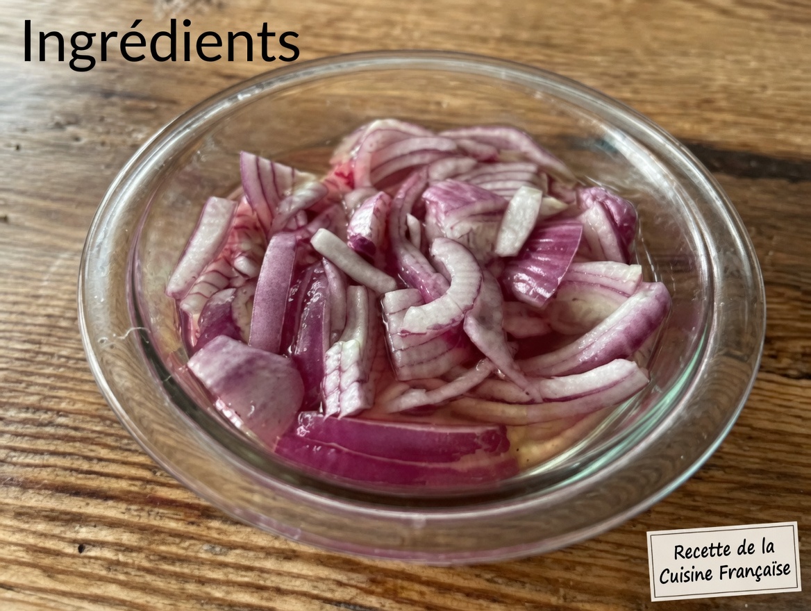 Seniors, râpez UN oignon rouge ce soir et étalez ce masque violet sur votre visage — regardez les rides profondes s’estomper de 38 % et la peau rayonner comme à 50 ans en seulement 10 nuits