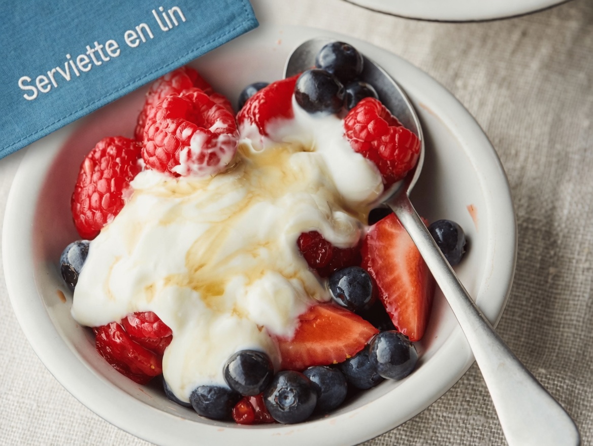 Découvrez les 8 meilleurs aliments qui peuvent aider à gérer naturellement le taux d’acide urique dans votre alimentation quotidienne