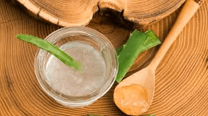 Aloe vera et cannelle : le remède naturel maison qui protège votre santé et votre vision