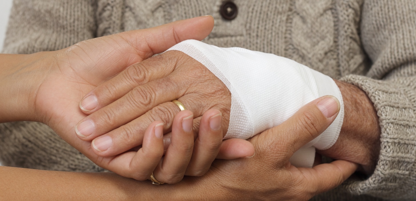 7 Signes corporels silencieux qui peuvent révéler des carences nutritionnelles cachées après 60 ans