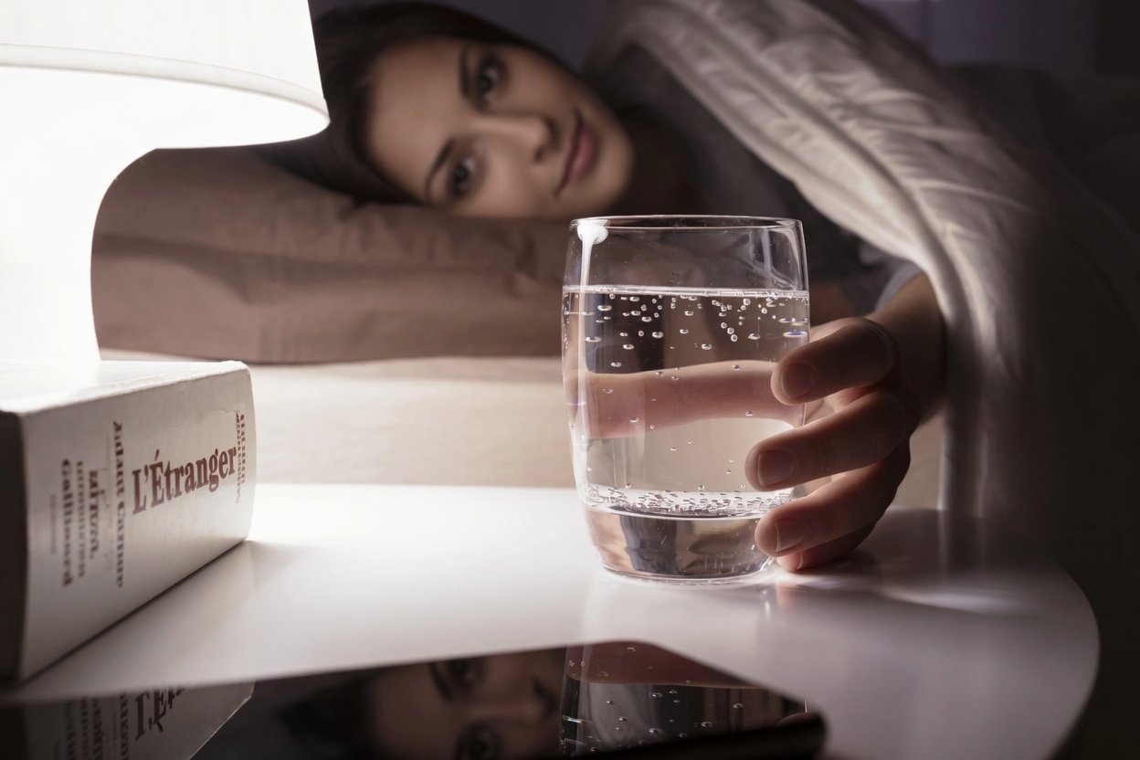 Mangez ceci avant de vous coucher pour la santé des yeux ? Une habitude nocturne que beaucoup de seniors négligent