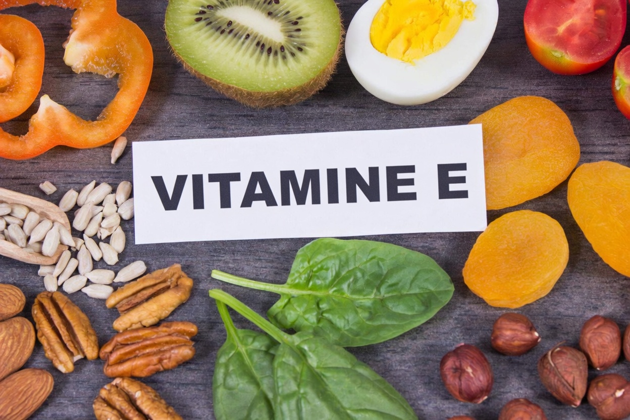 Trois vitamines susceptibles de soutenir la force des jambes et la mobilité chez les adultes de plus de 60 ans