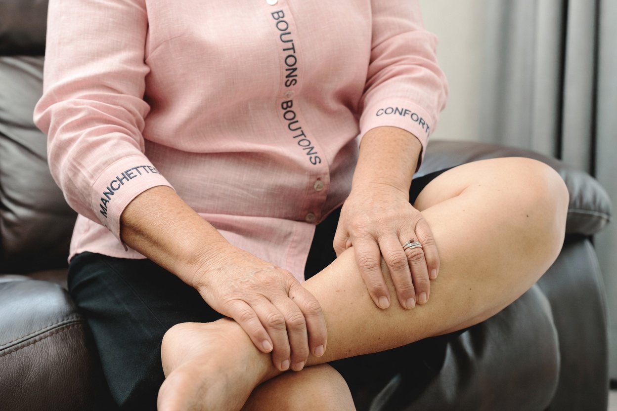 Femmes de plus de 60 ans : 10 signes au niveau des jambes pouvant indiquer un risque potentiel d’AVC – À surveiller