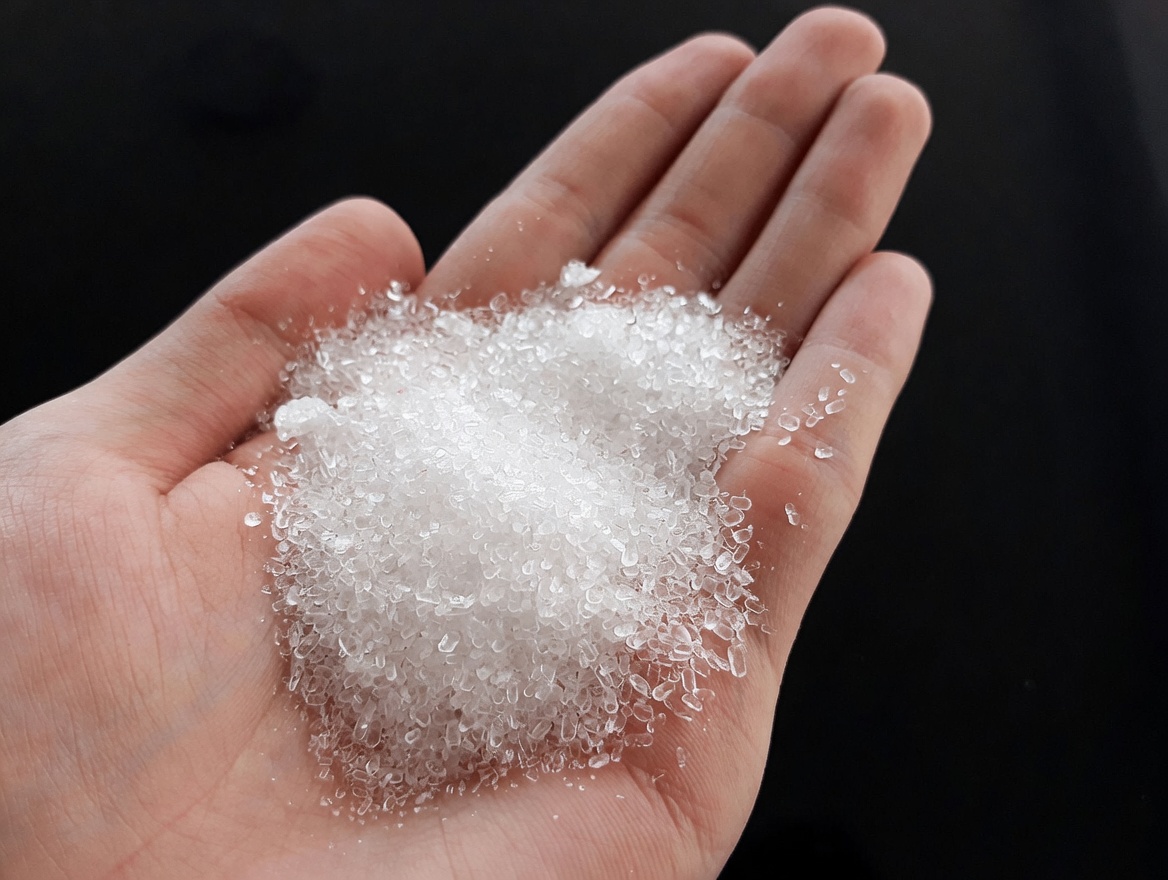 Plus de 60 ans ? Vous avez les pieds froids, des picotements ou des gonflements ? Ce bain de pieds naturel peut favoriser une meilleure circulation et plus de confort