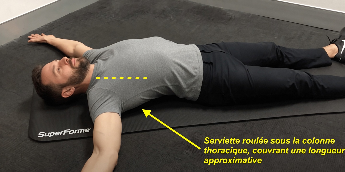 Douce routine quotidienne de 4 minutes pour favoriser une meilleure posture et l’alignement du cou après 60 ans