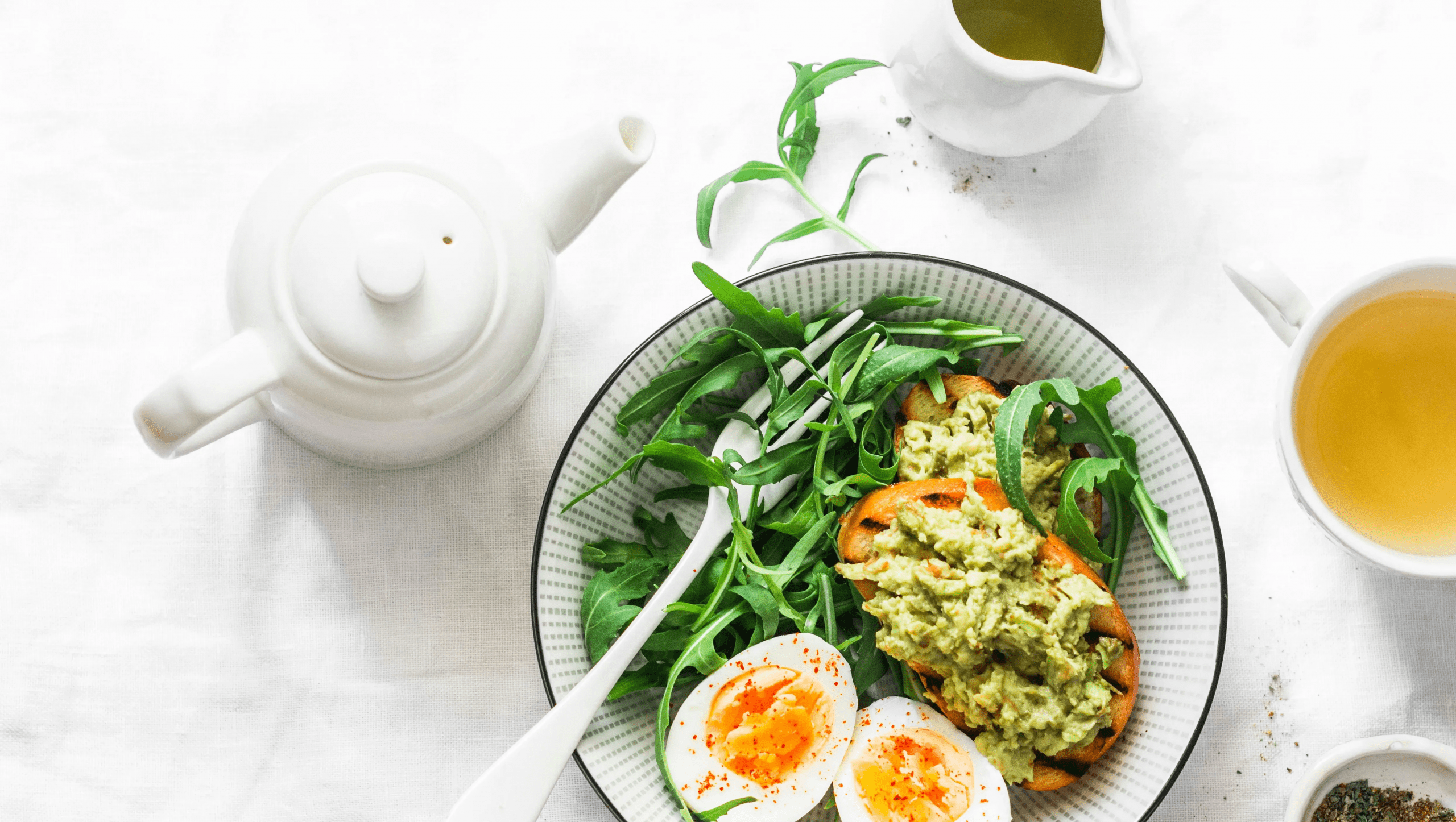 Seulement 2 œufs durs CHAQUE MATIN feront ces 10 choses à votre corps !