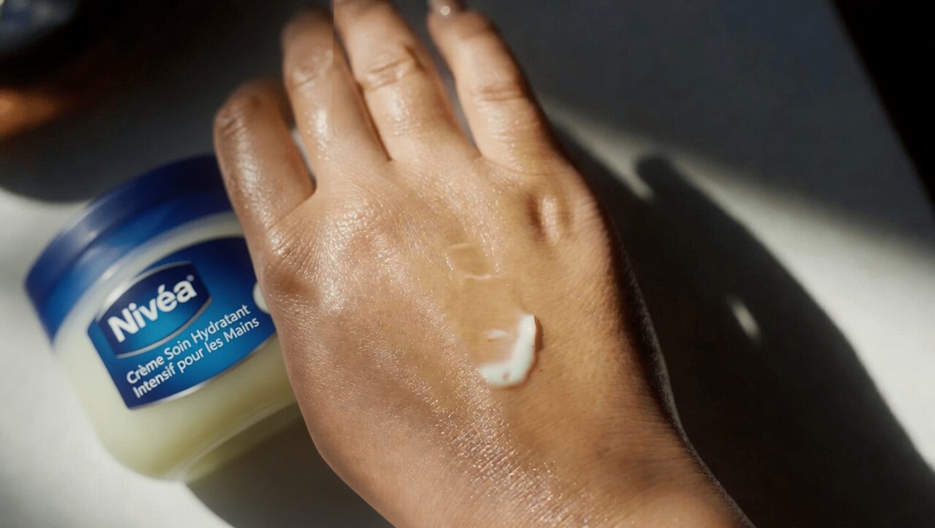 Découvrez 15 astuces pratiques à la vaseline pour les peaux matures qui peuvent améliorer votre routine quotidienne d’hydratation