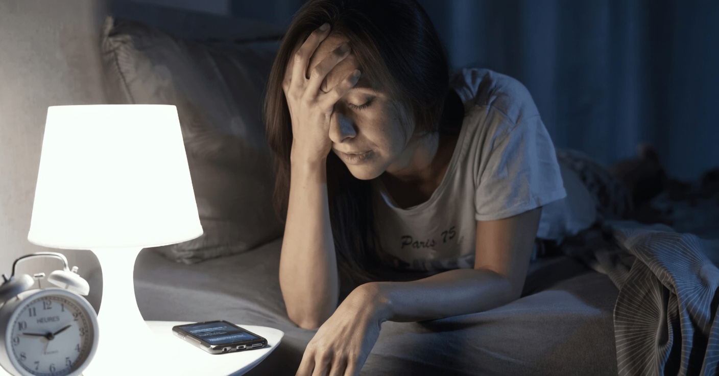 Pourquoi vous réveillez-vous toujours à 3 h du matin ? Causes fréquentes et solutions pratiques pour mieux dormir