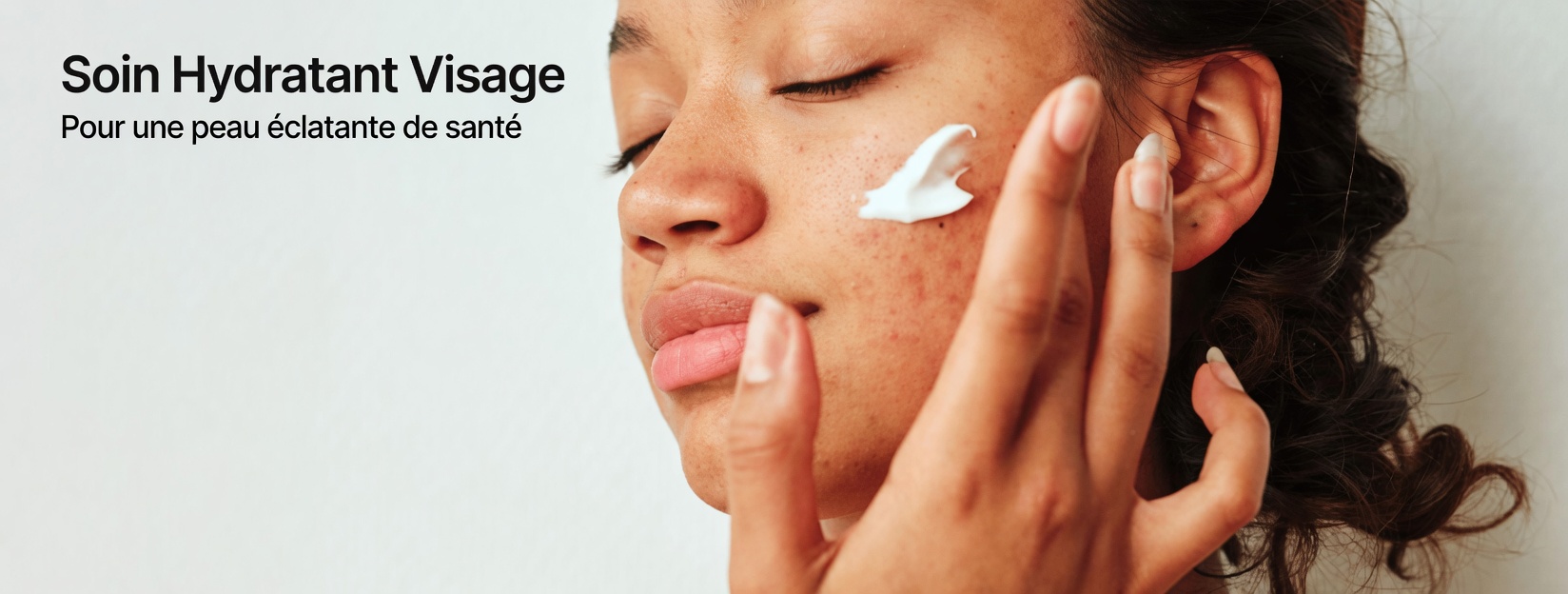 Comment utiliser le bicarbonate de soude sur le visage en toute sécurité ? Exploration des bienfaits potentiels, des risques et des recommandations pratiques